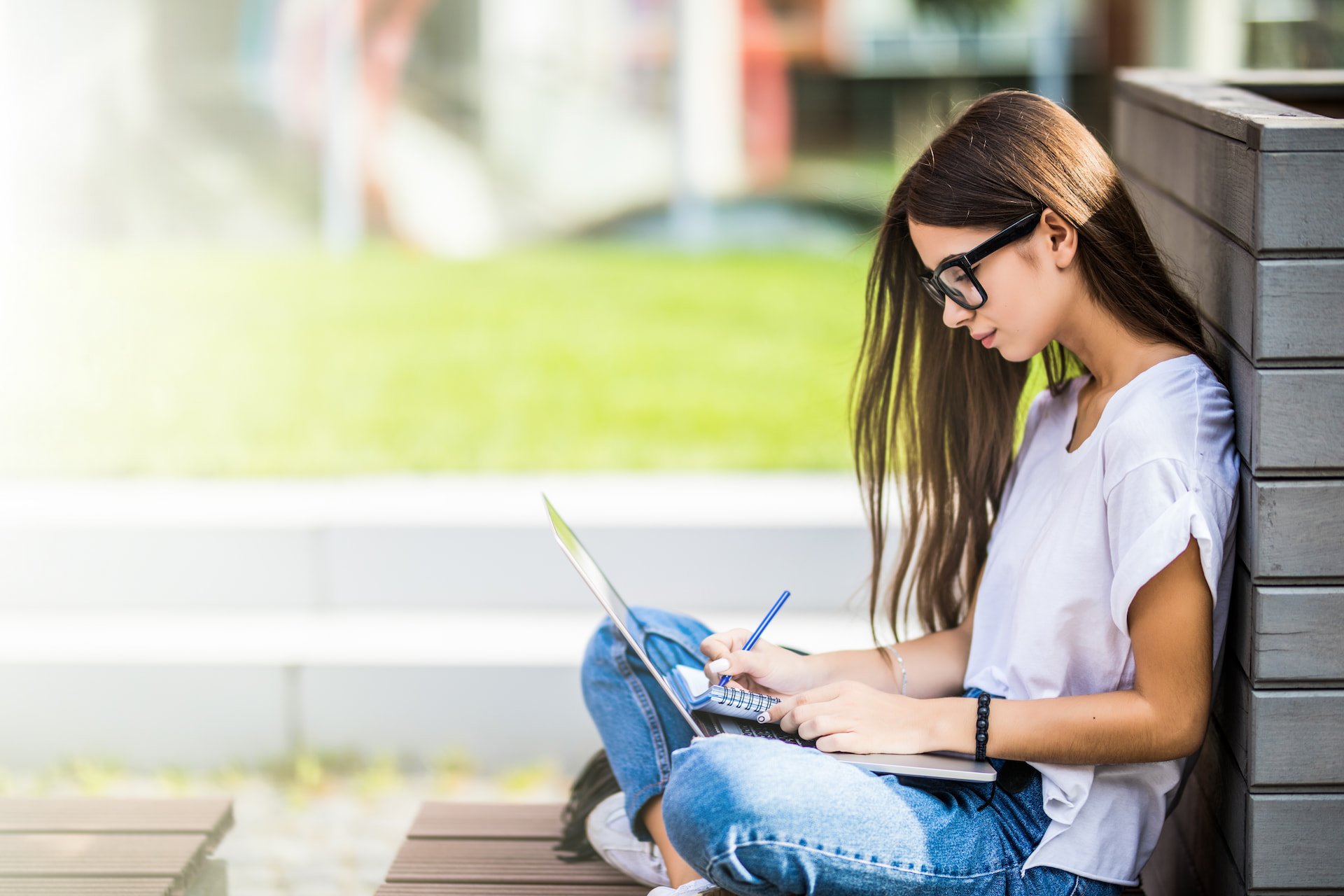 Academic Writing Task 2 - Advantage & Disadvantage Essays