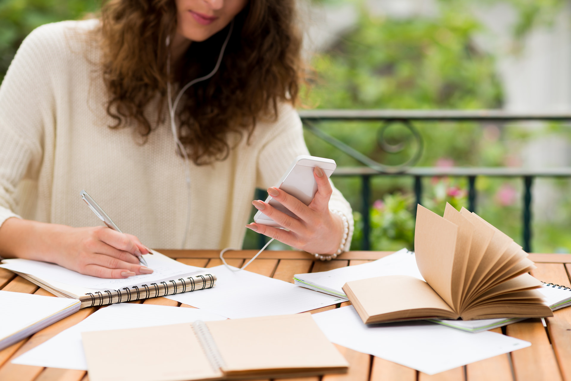 Academic Writing Task 2 - Direct Question Essays - Families