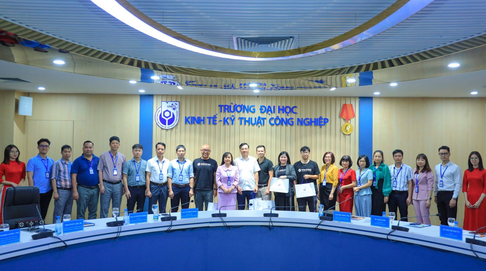 CHƯƠNG TRÌNH THẢO LUẬN HỢP TÁC GIỮA TRƯỜNG ĐH KINH TẾ - KỸ THUẬT CÔNG NGHIỆP VÀ TẬP ĐOÀN GIÁO DỤC INTERGREAT